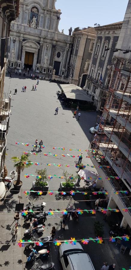Bed and Breakfast Tre Stelle Al Duomo Катанія Екстер'єр фото