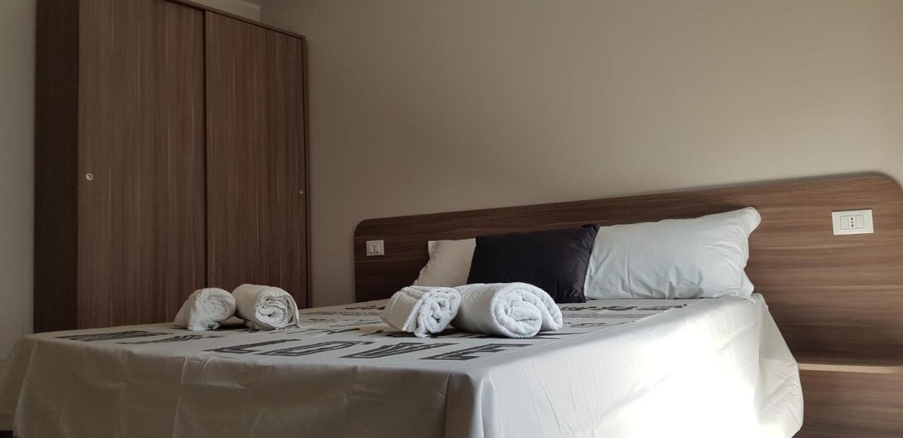 Bed and Breakfast Tre Stelle Al Duomo Катанія Екстер'єр фото