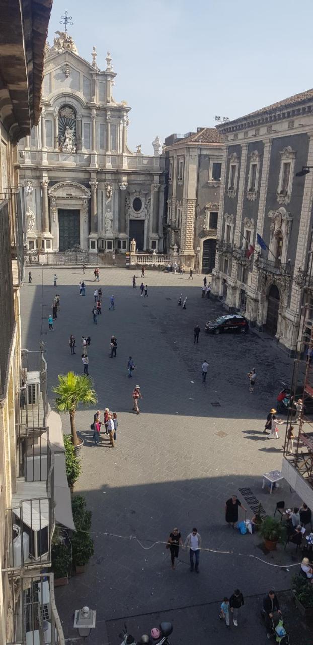 Bed and Breakfast Tre Stelle Al Duomo Катанія Екстер'єр фото